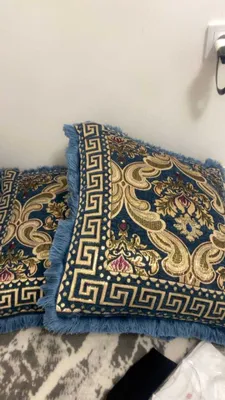 Mehmonlar uchun YOSTIQLAR va KOMOD UCHUN TABURETKA 1