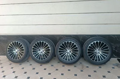 Диск Vossen с шиной 215/55 R17, состояние хорошее 1