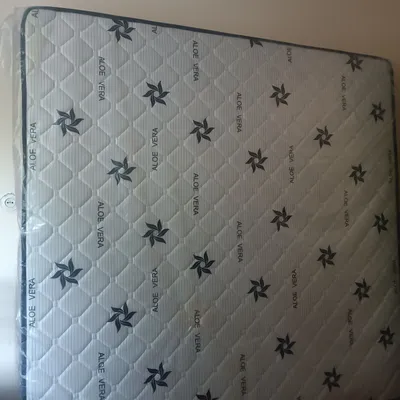 Qadoqda yangi matras. 1
