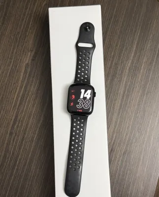 Apple watch series 8 1