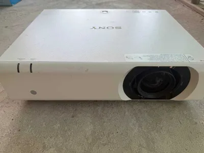Профессиональный проектор Sony VPL-CW276 1