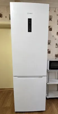 Холодильник Indesit 1