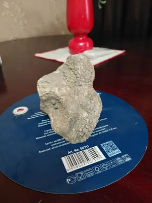 Qo‘l mehnati uchun chiroyli toshlar sotiladi. 1