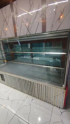 Vitrina narxi 3000$ holati ideal 1