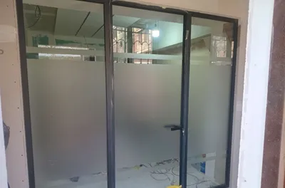 Akfa rom va eshiklar yasab ornatib berish xizmati 1