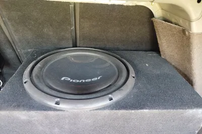 Сабвуфер Pioneer + усилитель Deaf bonce1.800 1