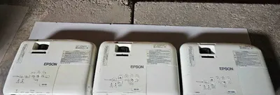Yaxshi holatdagi chegirmali ishlatilgan Epson EB-S18, S31, S05, S400, S04 proyektorlari 1