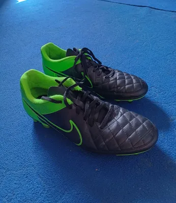 Оригинальные футбольные бутсы Nike Tiempo 1