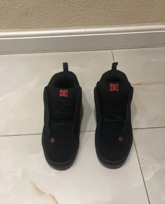 Dc shoes красно черные 1
