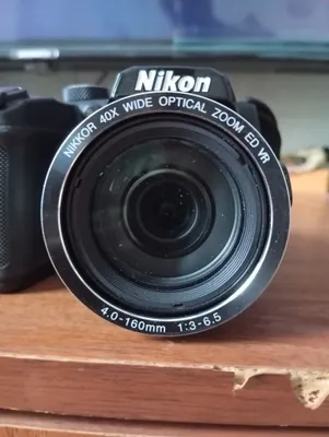 Nicon fotoapparatini sotaman. 1