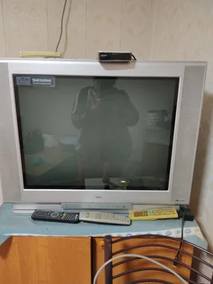 Tyuneri bor original LG televizor sotiladi