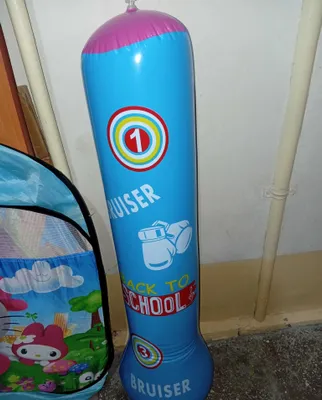 Bolalar uchun puflanadigan boks qopchasi. Yetkazib berish mavjud 1