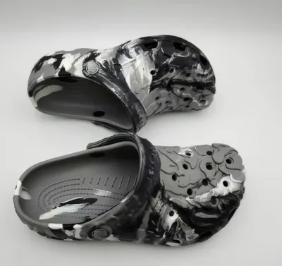 Crocs made in Thailand 1