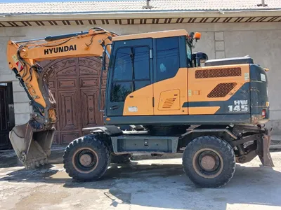 Продаётся экскаватор Hyundai, 2018 года, в хорошем состоянии, готов к работе. 1