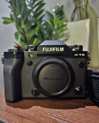 Fujifilm X-T5 c 16-80mm f4. 1