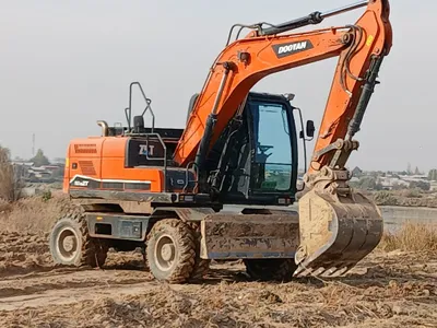 Услуги экскаватора W150 1