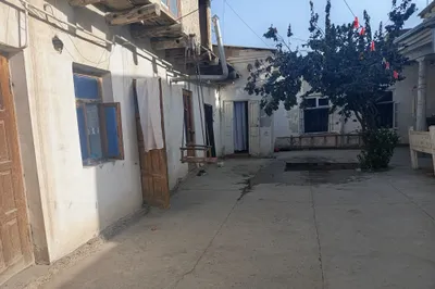 Эски шахарда ховли сотилади 1