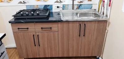 Kuxilniy mebel sotiladi 1.55 sm