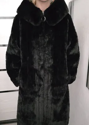 Продам шикарную шубу. 1