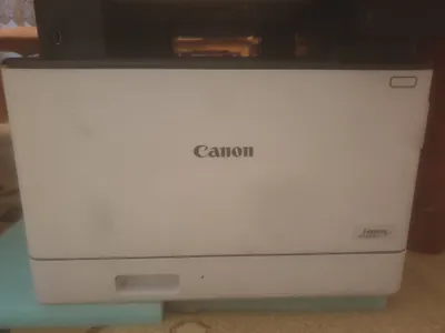 цвитной принтир саnon MF 752Cdw 1