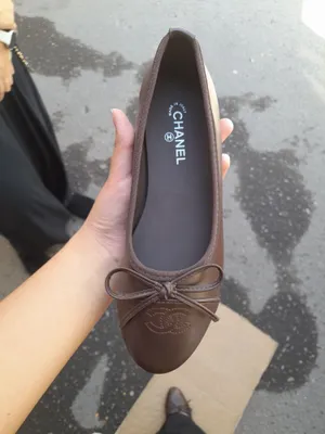 yangi baletka Chanel shokolad rang