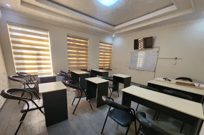 Parta stul o'quv markaz uchun 1