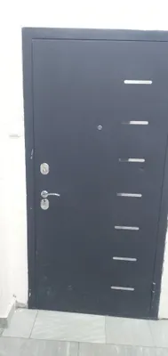 Sotiladi echilgan holati yahshi qalinligi 6 sm dastavka bor
