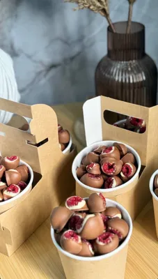 Круглое сердце клубника в шоколаде 1