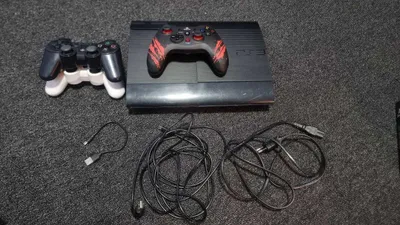 PS3 в идеальном состоянии, 2 джойстика, есть игры 1