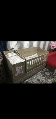 Yaxshi holatdagi bolalar karavoti