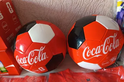 Продам мячь от Coca-Cola новый. 1