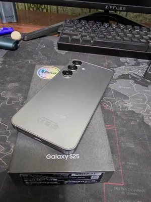 Samsung S25 12/128 ГБ 1