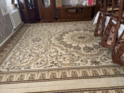 Gilam sotiladi holati ideal 5 ga 3,5 razmer ikki dona 1