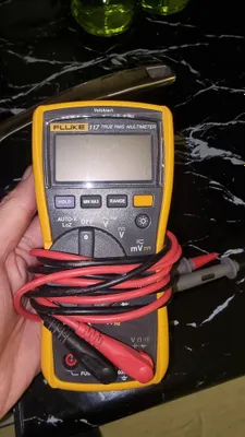 Fluke 117, американский оригинал.