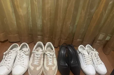 Ayollar oyoq kiyimlarini bepul beraman. 1