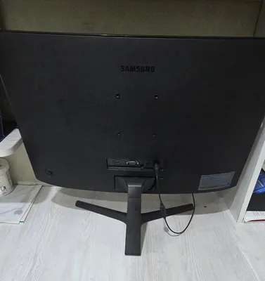 Продаётся изогнутый монитор Samsung 24" 1