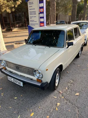 Автомобиль ВАЗ 21011 1