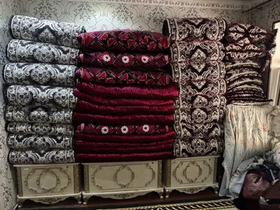 Kurpacha duxobalar sotiladi sandiqlari bilan kamplekt yengi 1