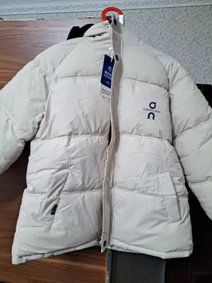 Juda issiq yangi kurtka sotiladi 1