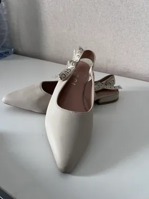 Женские босоножки 1