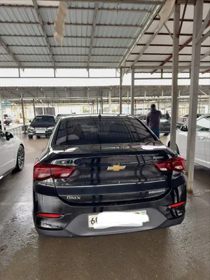Chevrolet Onix 5+ 1