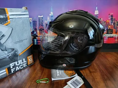 Ispaniyaning FUEL brendidan moto shlem 1