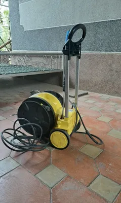 Продаётся KARCHER, состояние хорошее 1