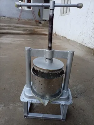 Соковыжималка заводская 1