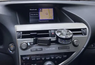 Продается родной ( заводской ) монитор и рамка на Lexus rx 350