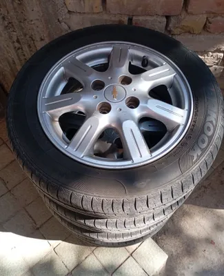 Продаются штатные шины Spark R14 1