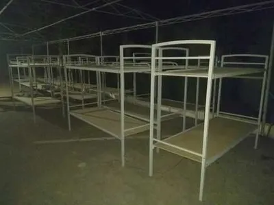 . Metall / temir ikki qavatli, uch qavatli karavotlar 1