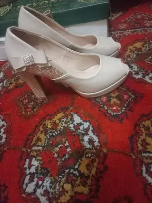 Ayollar tuflisi