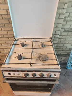 Продам газовую плиту 1