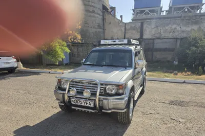Mitsubishi Pajero 2 1